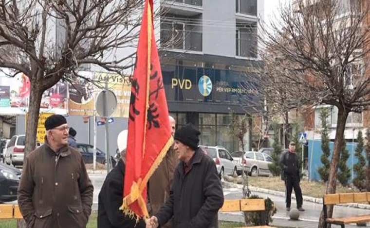 Kamberi e Arifi: Jetën e kemi sakrifikuar për këtë flamur, nuk pranojmë imponime nga Beogradi (video)