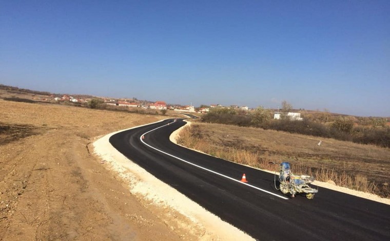 Rruga e financuar nga komuna  e Bujanocit mundë t’i ndaj (bashkojë) shqiptarët në Luginë të Preshevës