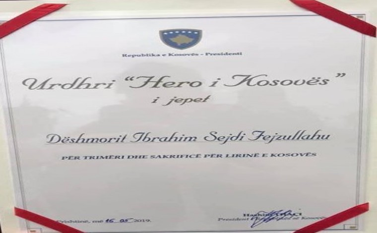 Presidenti Thaçi dekoroi dëshmorin Ibrahim Fejzullahu me urdhërin Hero i Kosovës