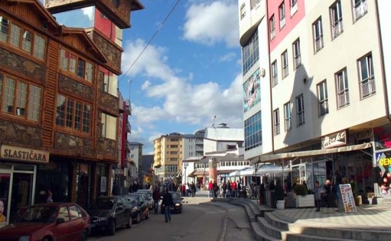 Emra shqiptarësh të shquar në rrugët e sheshet e Tutinit të Sanxhakut”