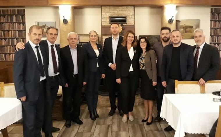 Zyrtarë të Partisë Demokratike kërkojnë mbështetje konkrete nga delegacioni i Kosovës