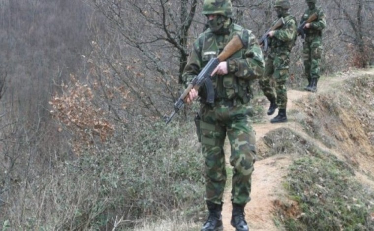 Xhandarmëria serbe shkel 8 kilometra në brendi të territorit të Kosovës, afër Medvegjës