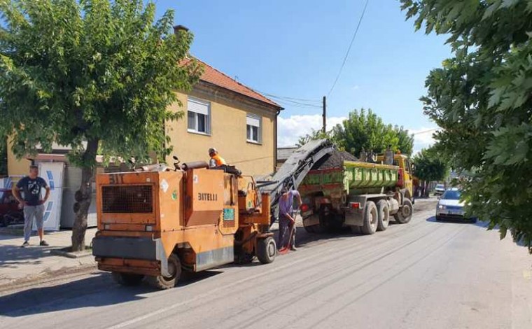 Kamberi: Fillojnë punimet e asfaltimit e rrugës nga rreth – rrotullimi deri tek Shtëpia e Shëndetit