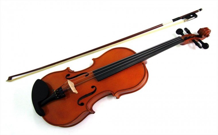 Gjendet violina 310-vjeçare e harruar në një tren