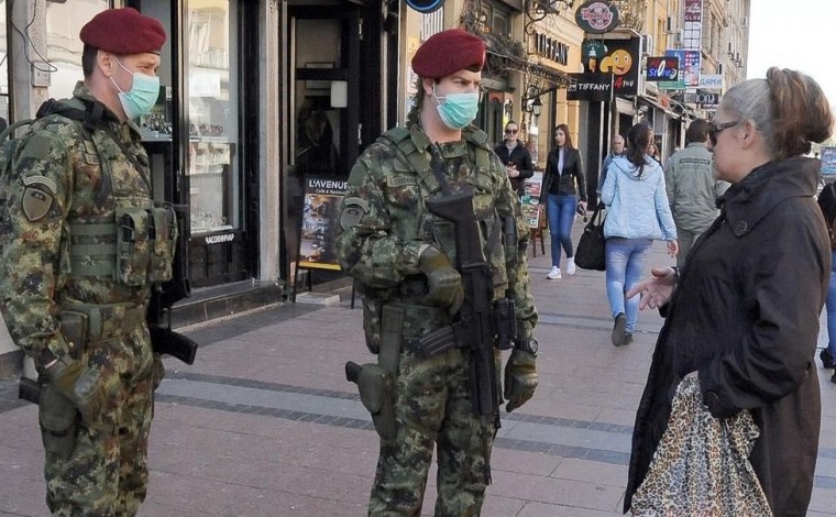 Serbia vendos orë policore si masë kundër koronavirusit, ndalohet lëvizja mbi moshën 65 vjeçe