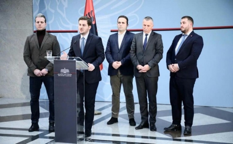 Ministri Cakaj përshëndet ujdinë e koalicionit në Luginë të Preshevës për zgjedhjet parlamentare