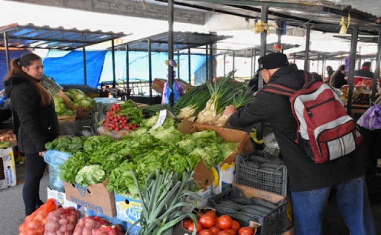 Komuna e Bujanocit: Tregu i gjelbër hapet të hënën vetëm brenda hapësirave