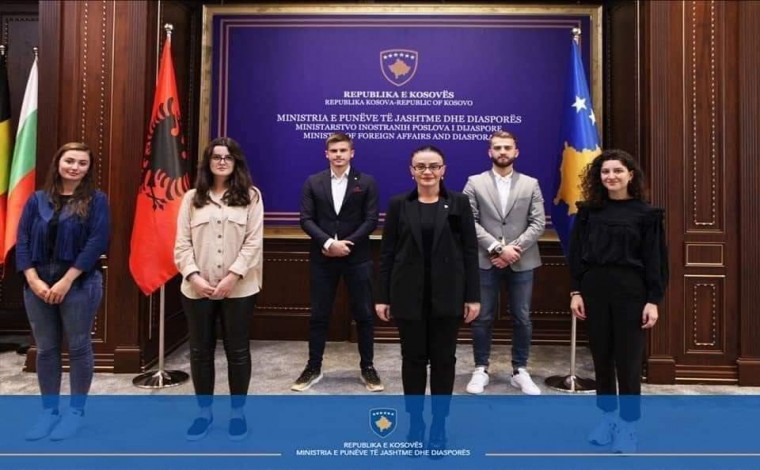 Studentët nga Lugina fillojnë praktikën në Ministrinë e Punëve të Jashtme të Kosovës