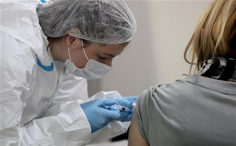 Në Serbi mbi 1 milion qytetarë u vaksinuan, por COVID-19 vazhdon të “lulëzojë”