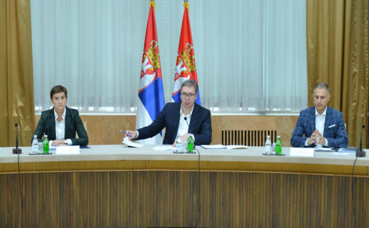Këshilli i Sigurisë së Serbisë miraton masa, Vuçiq Kosova të tërheqë policinë