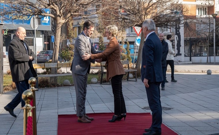 Ministri i  Kulturës, Rinisë e Sportit së Kosovës, Hajrulla Çeku pritet me nderime në Preshevë (video)