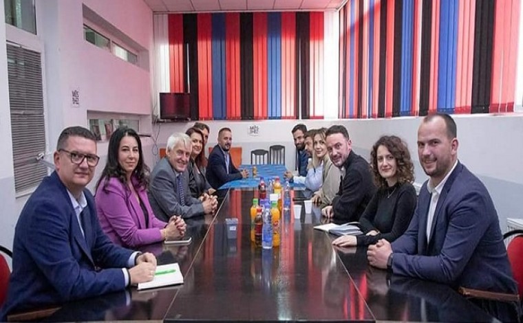 PDSH pret në takim përfaqësues të Partisë Socialdemokratike të Kosovës