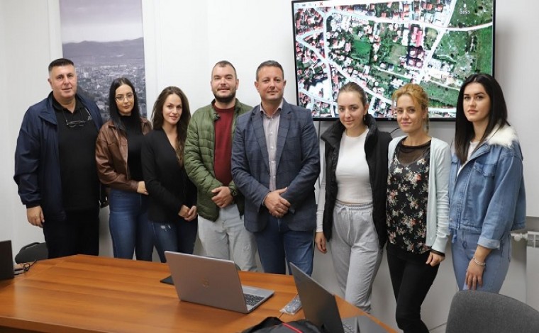 Komuna e Preshevës fillon përgatitjet: Nga dita e shtunë (1 Tetor), qytetarët kanë mundësi t'i pranojnë regjistruesit