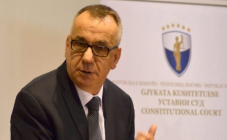 Ish-kryetari i Gjykatës Kushtetuese Hasani: Vuçiqi organizoi takimin Thaçi-Putin për shkëmbim territoresh