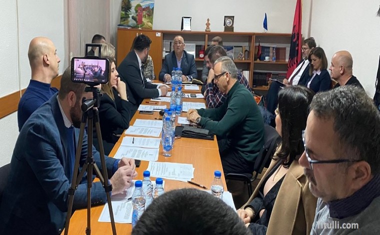 Partitë shqiptare në kërkim të koalicionit për Këshillin Kombëtar Shqiptar (video)