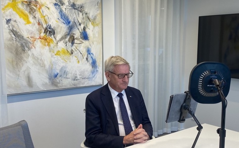 Bildt: Propozimi evropian, marrëveshje e drejtë për Kosovën dhe Serbinë