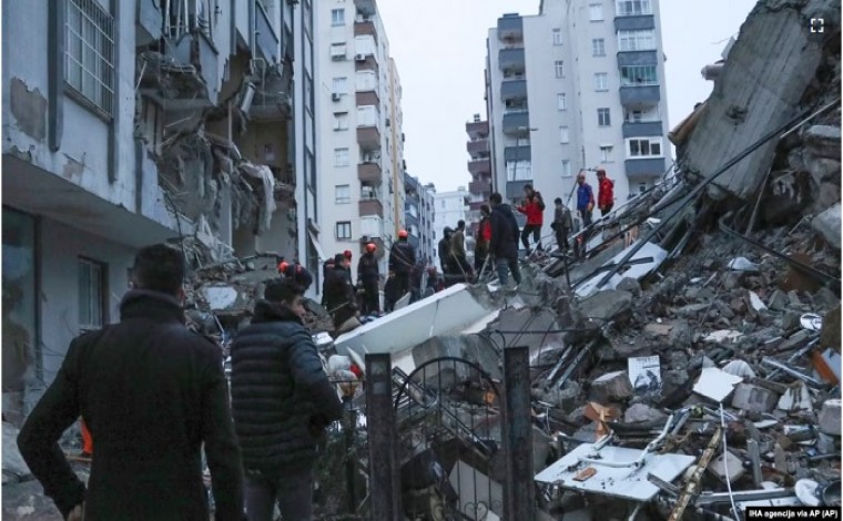 BBC përshkruan tërmetin në Gaziantep, më të madh në histori të Turqisë