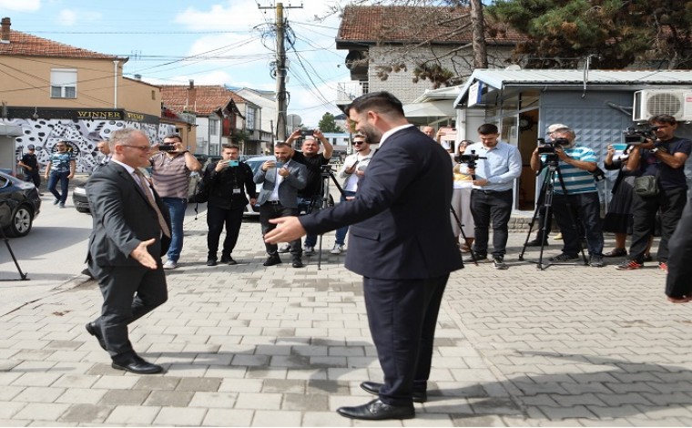 Bislimi: Pritet që BE-ja t'i heqë masat ndëshkuese, shqiptarët të diskriminuar në Luginën e Preshevës