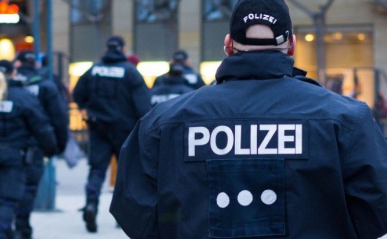 Gjermani: Kokainë, 50 mijë euro cash dhe armë, arrestohet shqiptari