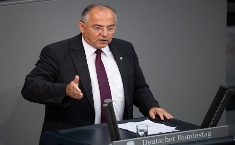 Paralajmëron deputeti i Bundestagut: “Parlamenti gjithëserb” kërcënim për paqen në rajonin e Ballkanit Perëndimor
