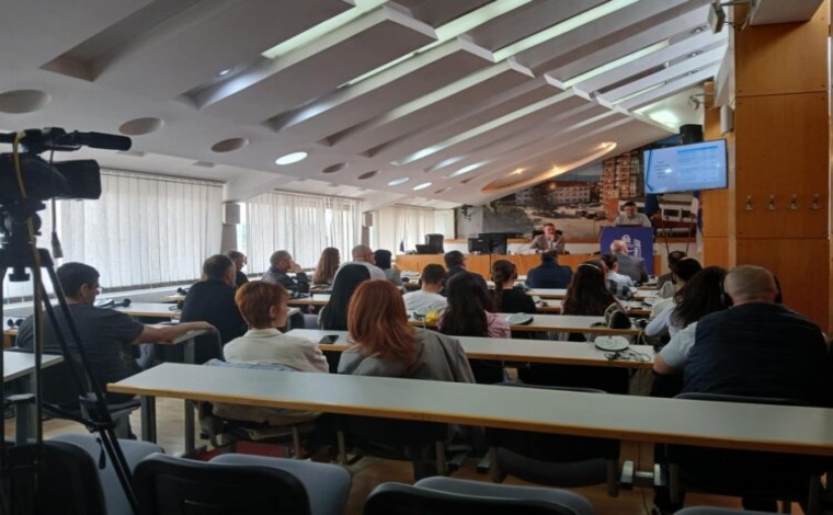 Bujanoc: Konferencë mbi qëndrimet e të rinjve shqiptarë ndaj Planit Shtatëpikësh