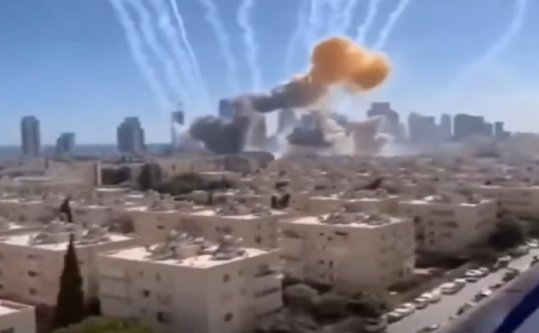 Verifikim i lajmit: E gjeneruar kjo pamje e bombardimit apokaliptik të Tel Avivit