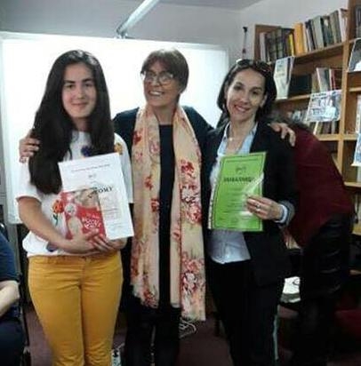 Lirike Hasani nga Bujanoci shpërblehet në aktivitetin "Kartolinë nga biblioteka e shkollës së Serbisë"