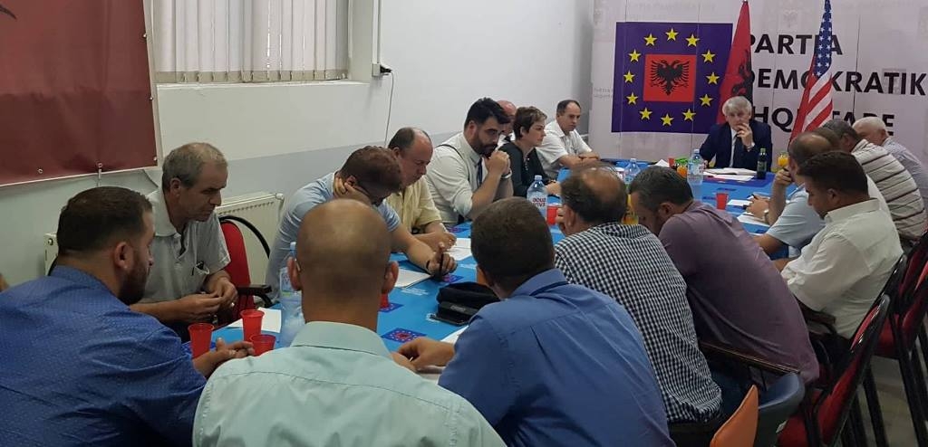 Fillojnë iniciativat politike për kuvendin e këshilltarëve shqiptarë në Preshevë