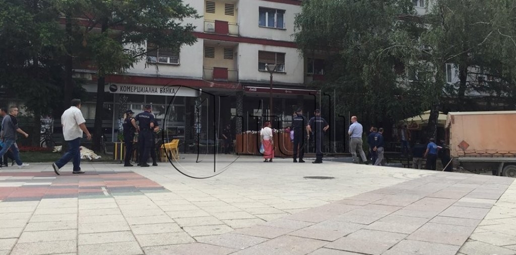 Policia lokale liron hapësirën gjelbëruese të zaptuar nga kafiteria në sheshin e Bujanocit