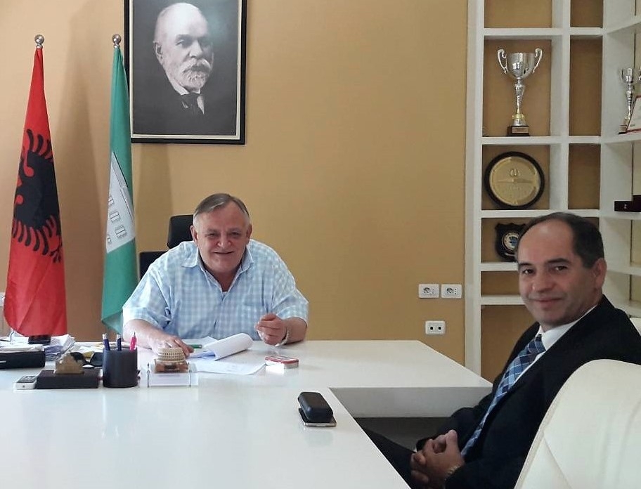 Kryetari Ymeri takon drejtuesin e Universiteti të Mjekësisë në Tiranë