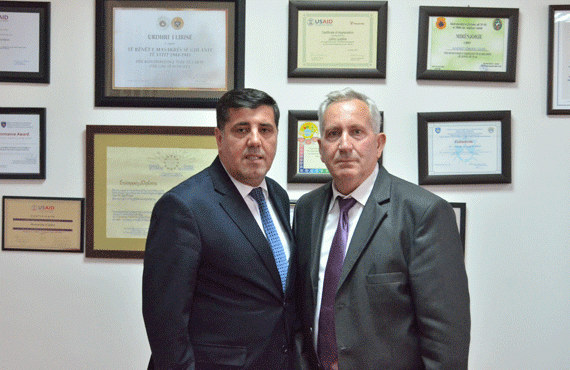 Kryetari i Gjilanit ngushëllon familjen e Jonuz Musliut