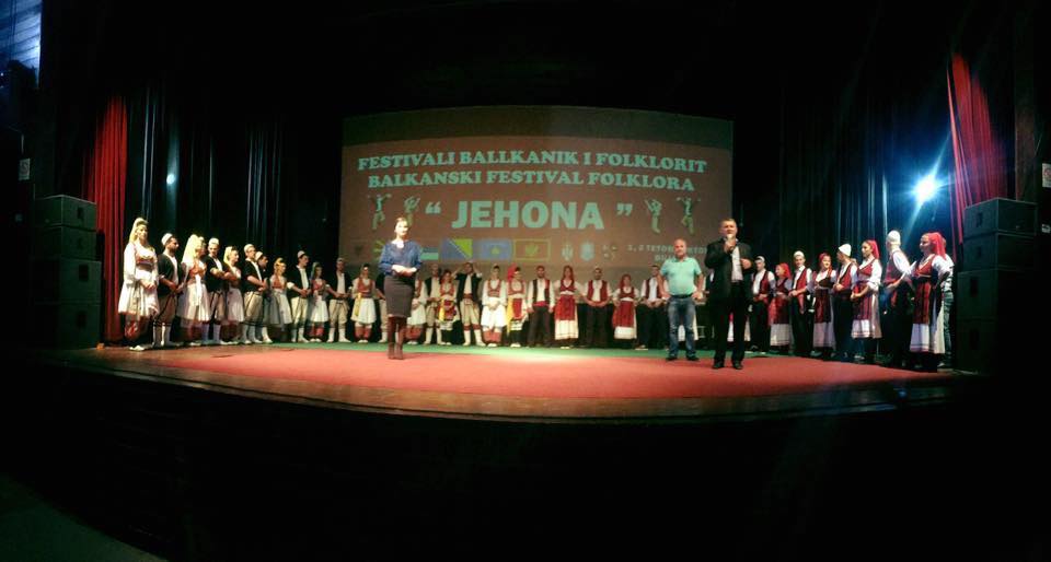 Përfundoi festivali balkanik "Jehona" në Bujanoc, shpalosja e flamurit të Kosovës risia e aktivitetit (foto)