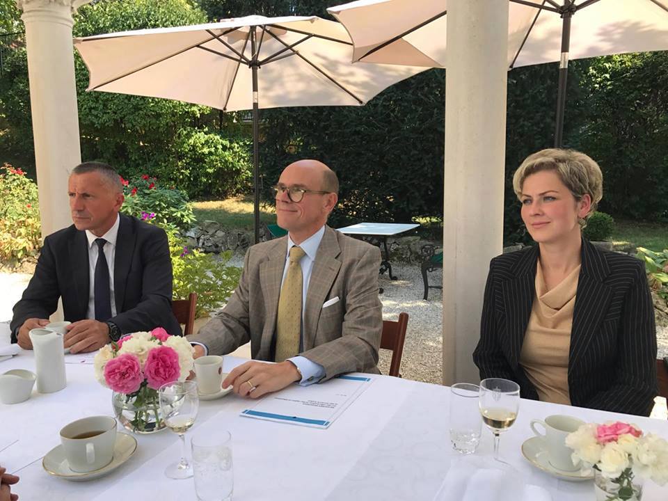 Ambasadori i Norvegjisë në Beograd takoi përfaqësuesit e Preshevës dhe Bujanocit
