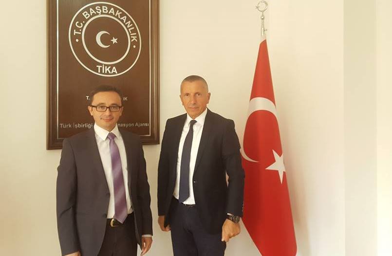 Kamberi dorëzon projekte në agjencionin turk në Beograd