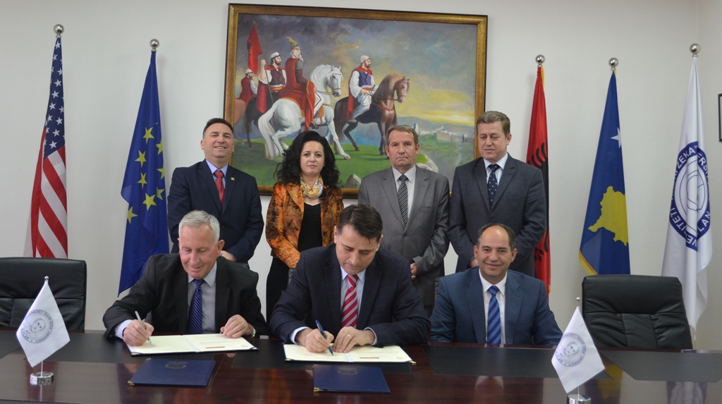 Marrëveshje bashkëpunimi mes Universitetit "Kadri Zeka" dhe Këshillit Kombëtar Shqiptar