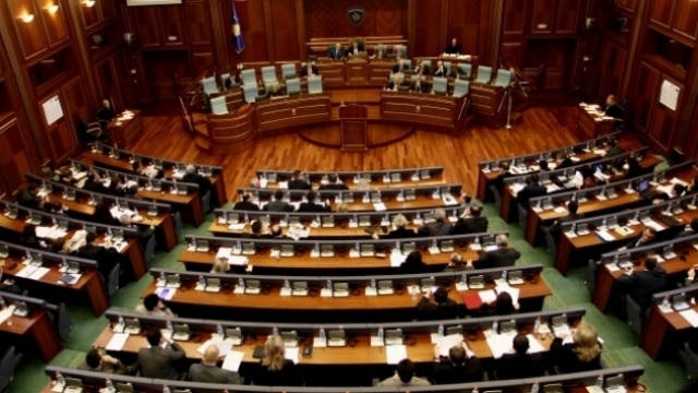 "Lugina do zgjidhje" mbështetet nga grupet parlamentare të Kuvendit të Kosovës