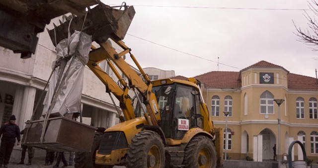 Dështojnë liderët, as në vitin e dytë nuk e kthejnë Lapidarin e Dëshmorëve (Foto & Video)