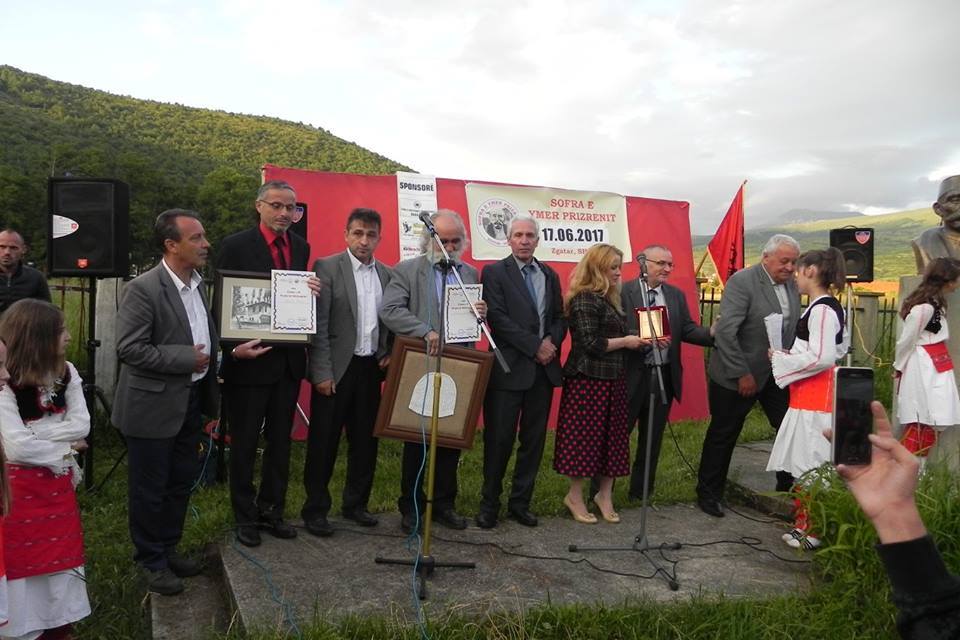 Poeti nga Presheva nderohet me çmimin e tretë në manifestimin "Sofra e Ymer Prizrenit"  
