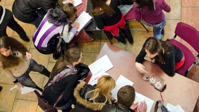 Konkurs për bursa për nxënësit e shkollave të mesme në Preshevë, Bujanoc dhe Medvegjë