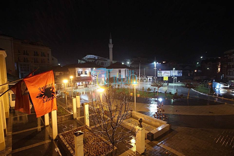 Presheva vendosë tinëzisht flamurin shqiptarë për 28 Nëntorin