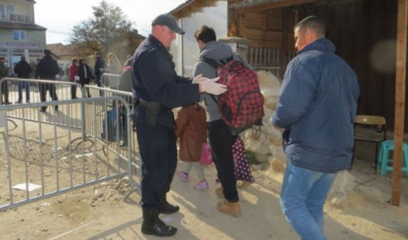 Polici godet refugjatin në Preshevë