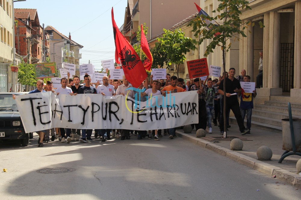 Nisë protesta në Preshevë, "Kosovë "“ Shqipëri duam drejtësi" (Foto)