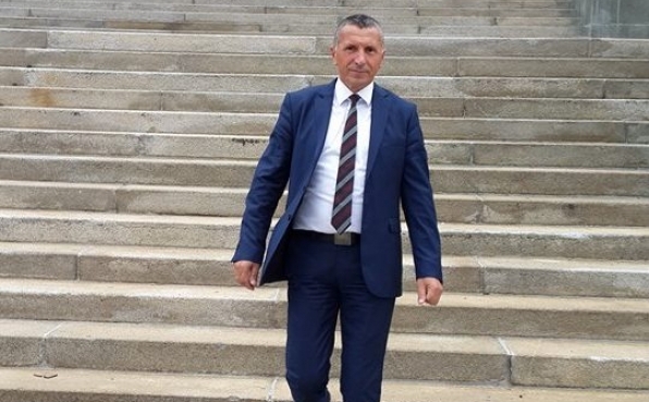 Kamberi, deputeti që sfidon Kuvendin e Serbisë
