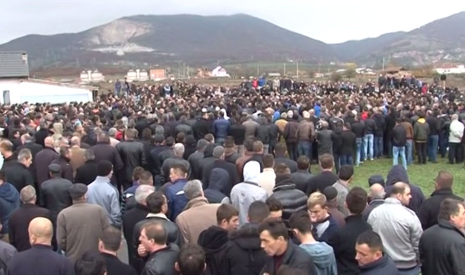 Përcillen në banesën e fundit trupat e pajetë të familjes preshevare  (video)