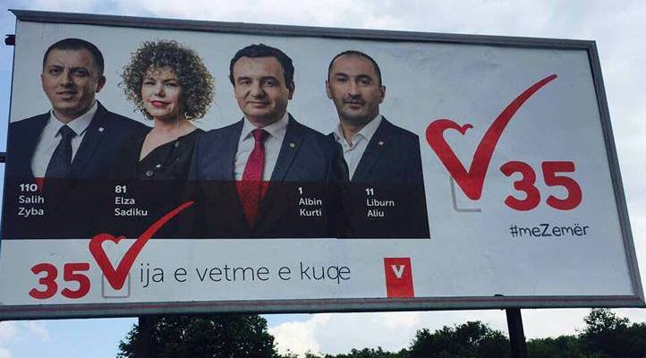 Beogradi toleron posterët e Vetëvendosjes brenda Serbisë 