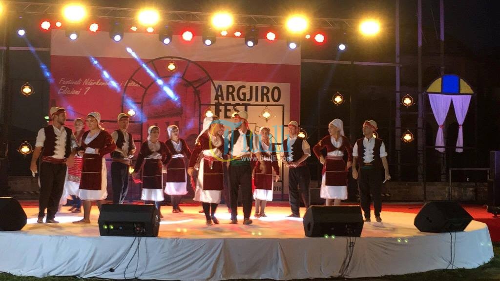 Gjirokastra mikpriti shoqërinë kulturore  "Zëri i Luginës", qyteti i gurit vlerë botërore (foto&video)