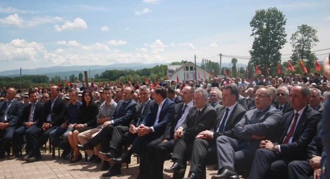 Musliu në Ferizaj, merr pjesë në zbulimin e bustit të dëshmorit Enver Topalli