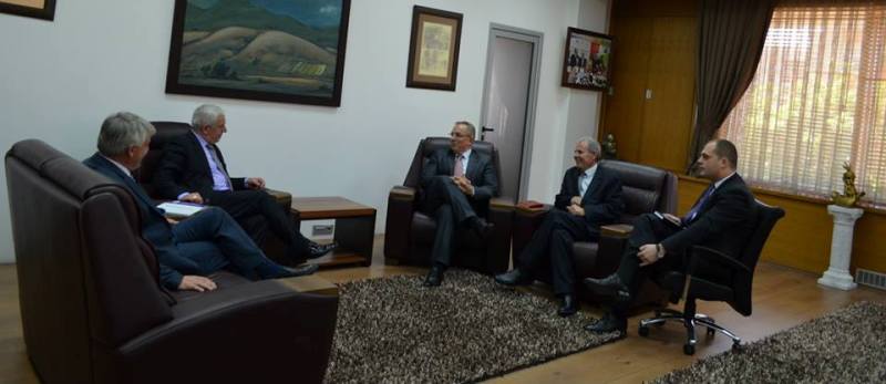Mustafa e Arifi takojnë ministrin Buja, kërkojnë rritjen e kuotës për studentët nga Lugina (foto)